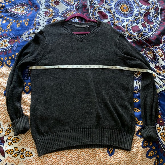 Vince oversize slouchy V Neck knit sweater - Picture 4 of 7